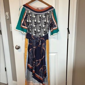 Elegant Geometric Pattern Midi Dress